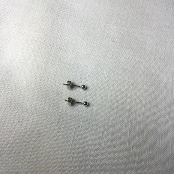 New Sterling Silver Ball Studs - Picture 2 of 3